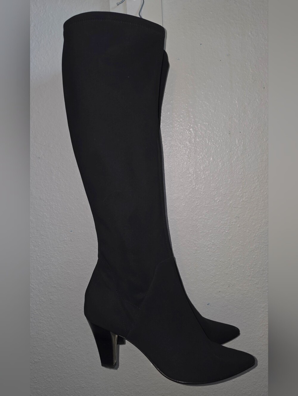 Donald J Pliner Black Stretch Pull-On Knee High Boots 3.5" Heel VGUC 9.5M